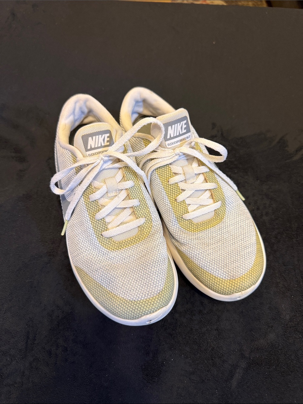 Nike Flex Experience RN7 Low-Top Mesh Sneakers in Light Yellow and White